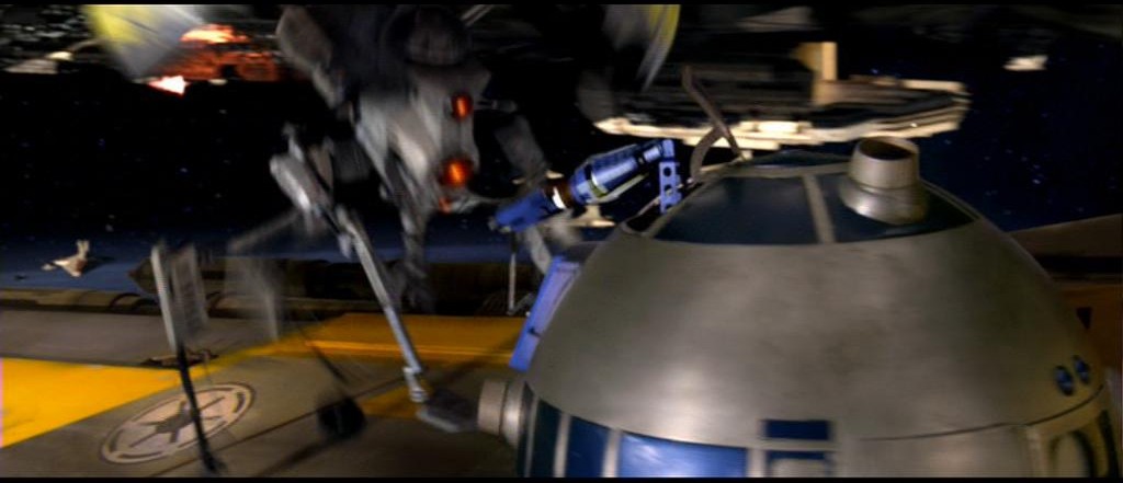 R2 fighting the Buzz Droid
