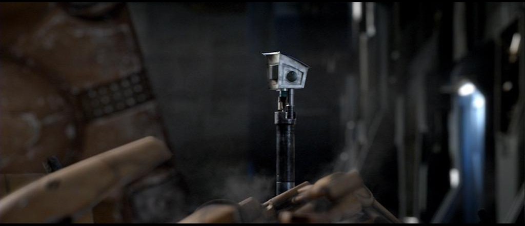 R2�s extended periscope